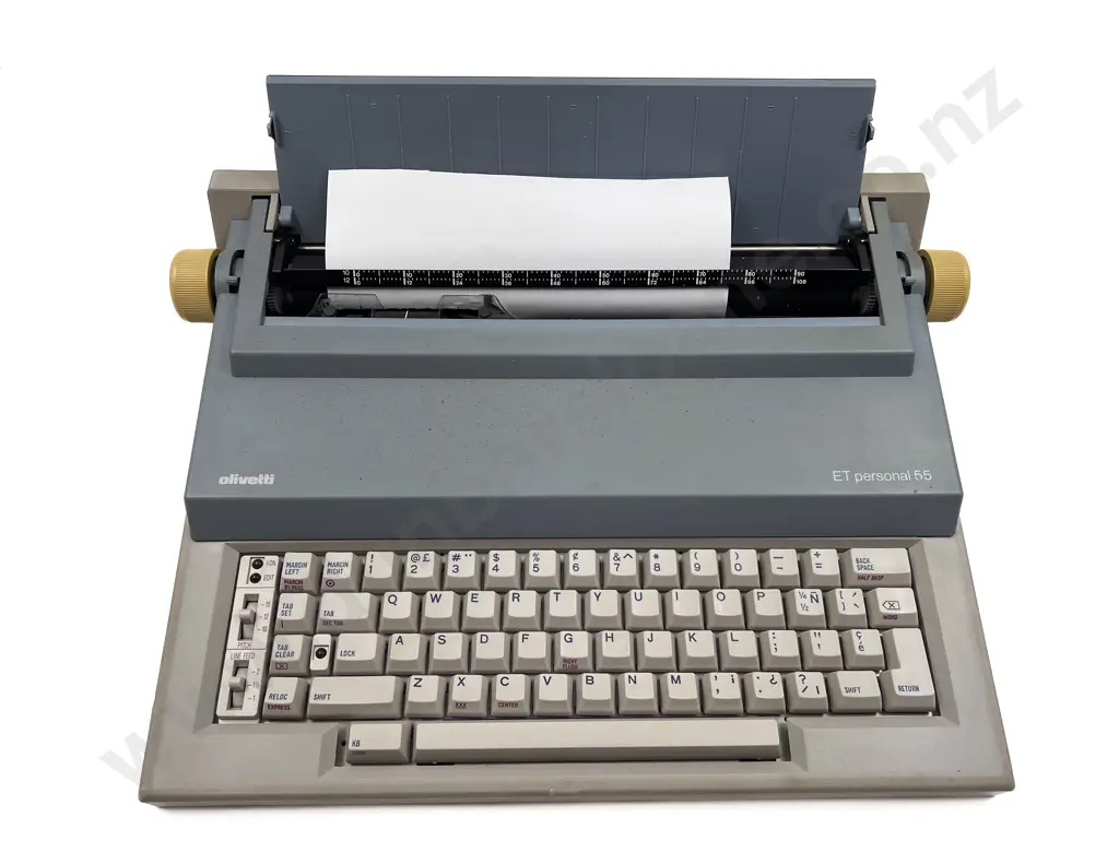 Olivetti Electric Typewriter Image 1++