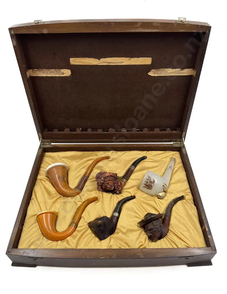 Cased Set of Six Assorted Vintage Smoking Pipes Image 1++