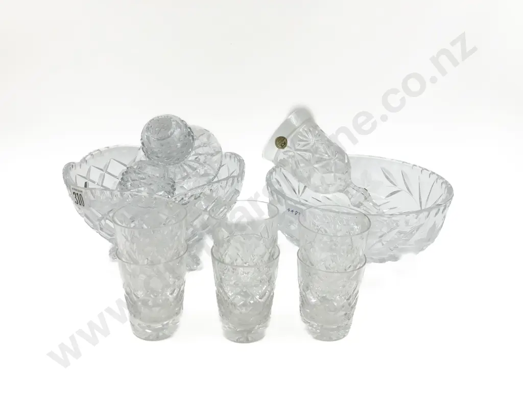 Qty of Assorted Crystal Image 1++