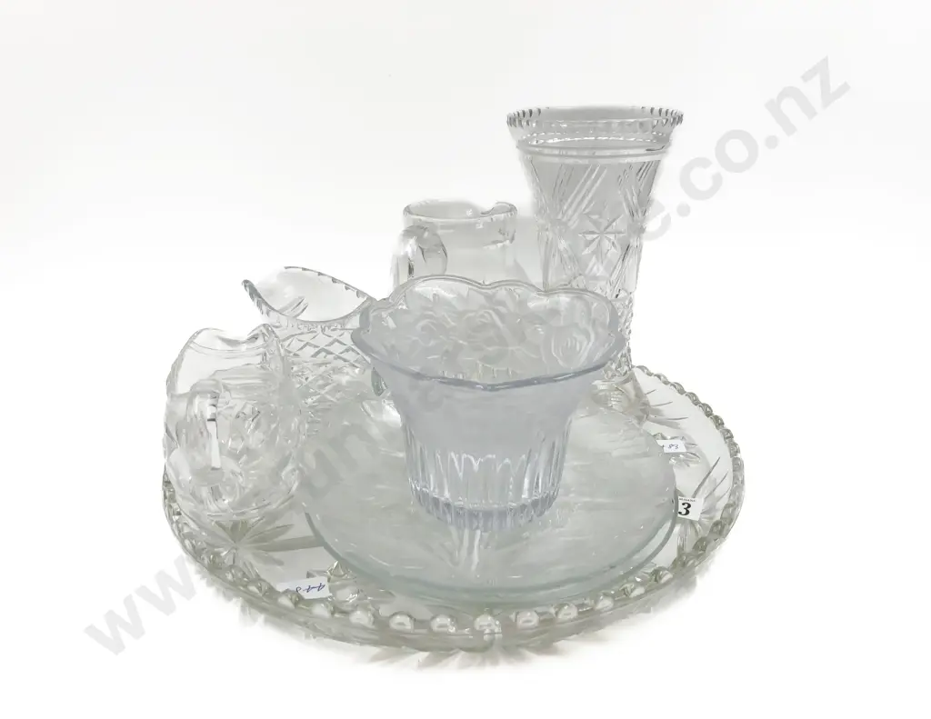 Qty of Assorted Crystal and Glassware Image 1++