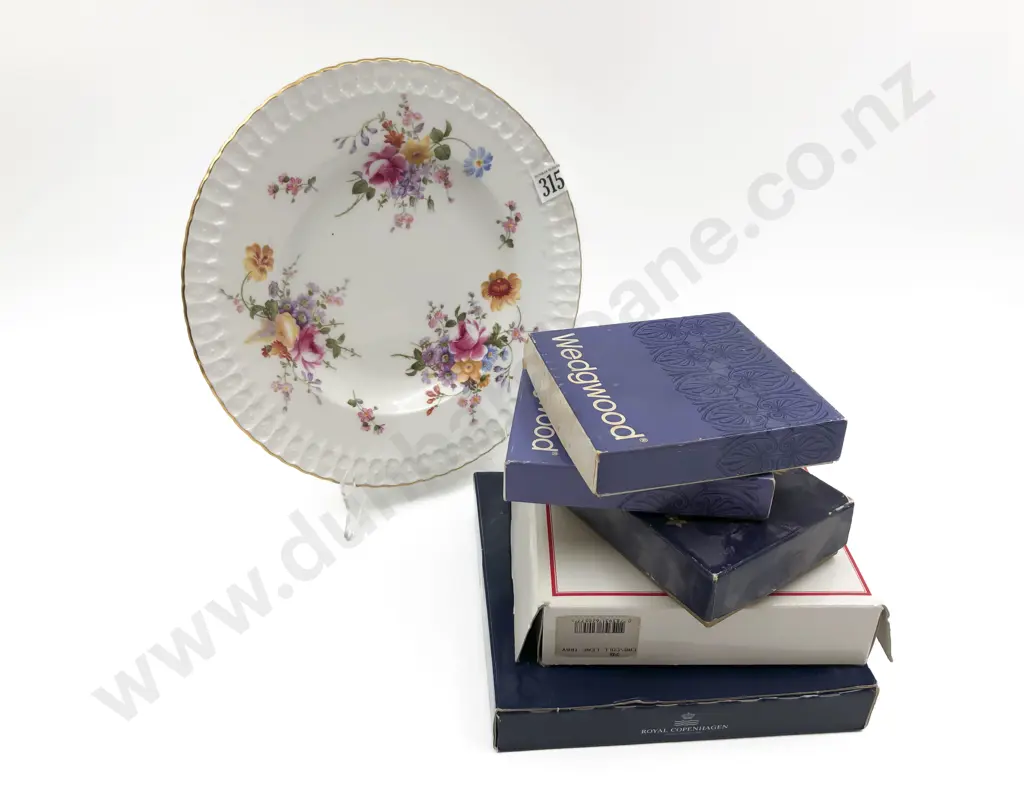 Qty of Assorted Boxed China incl Wedgwood and RCD etc Image 1++