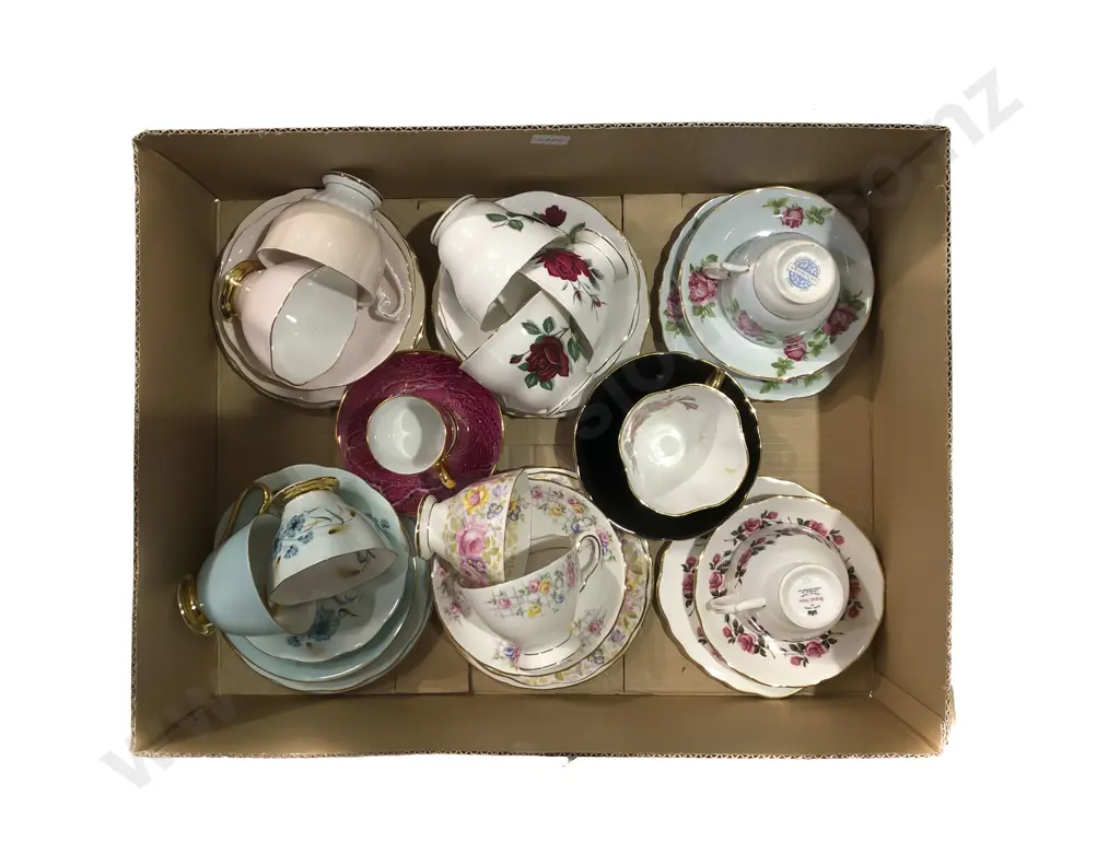 Qty of Assorted Fancy Tea China Image 1++