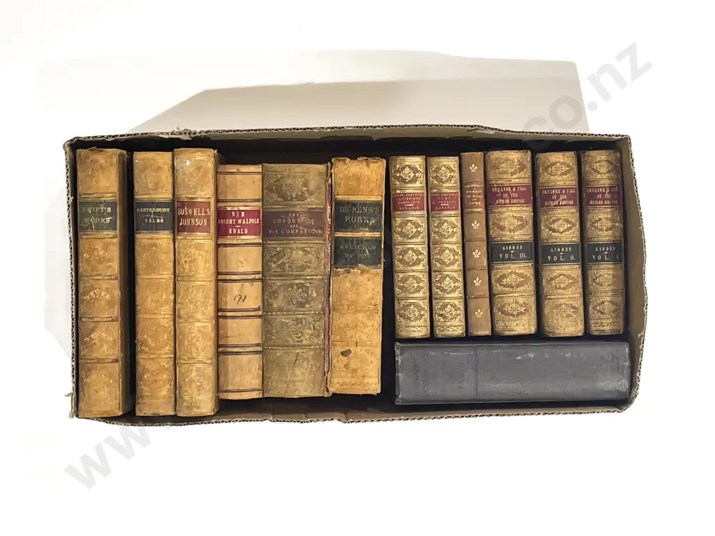 Qty of Assorted Vintage Leather Bound Books Image 1++