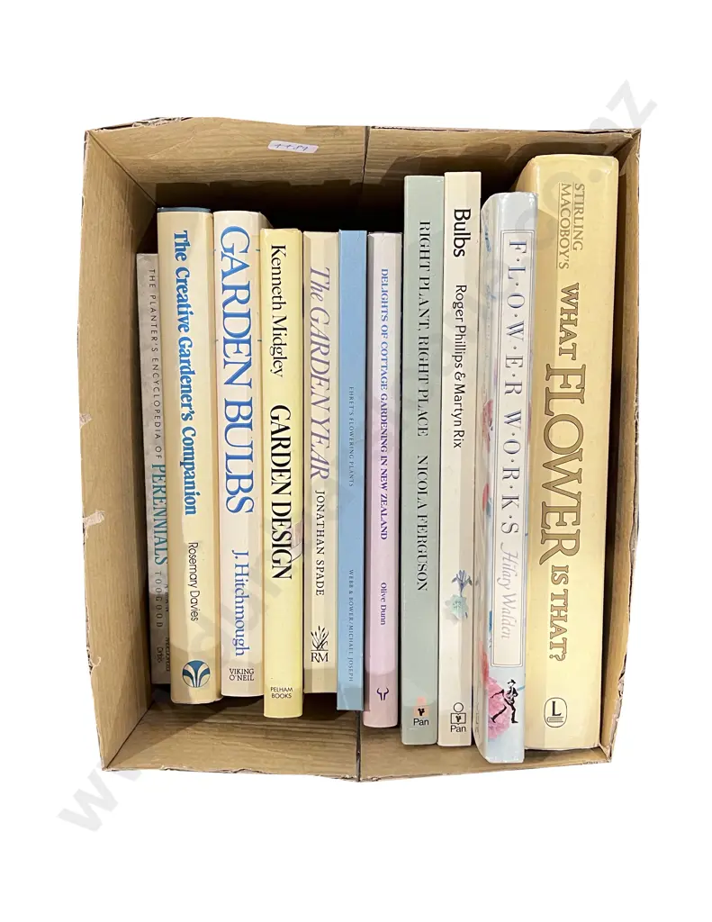 Box of Assorted Gardening Books Image 1++