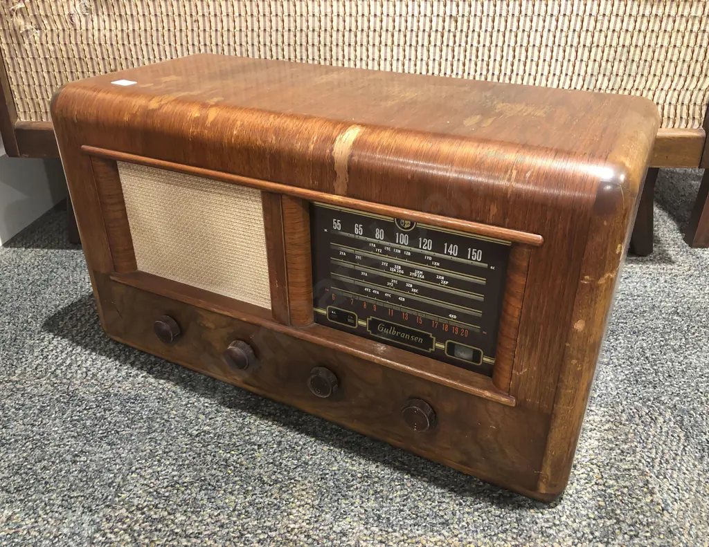 Vintage Gulbransen Radio Image 1++