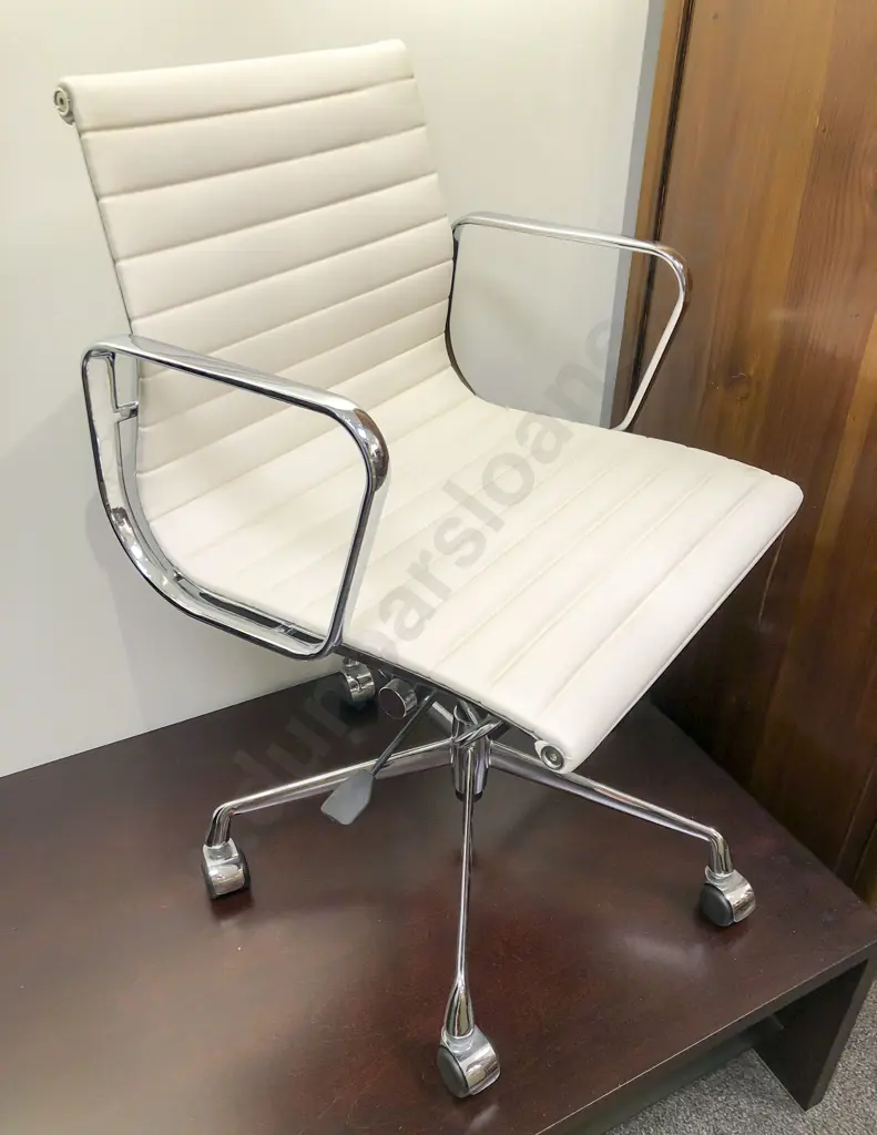 Modern Chrome and Vinyl Computer Chair Image 1++