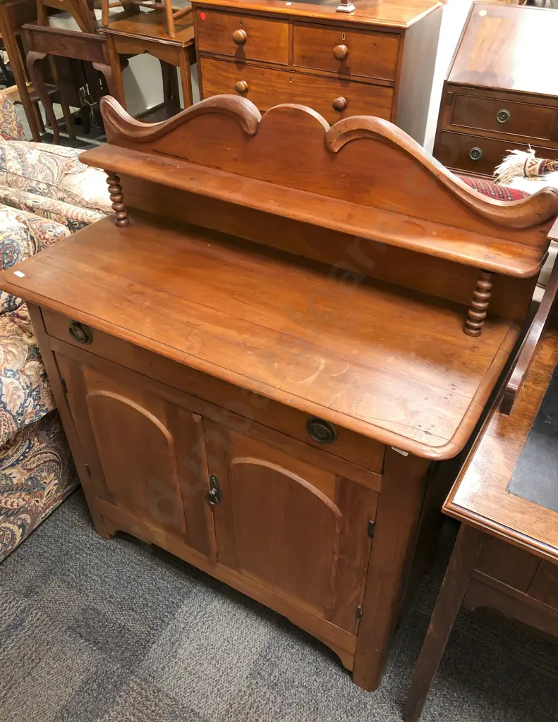 Small Proportion Mahogany Chiffonier Image 1++