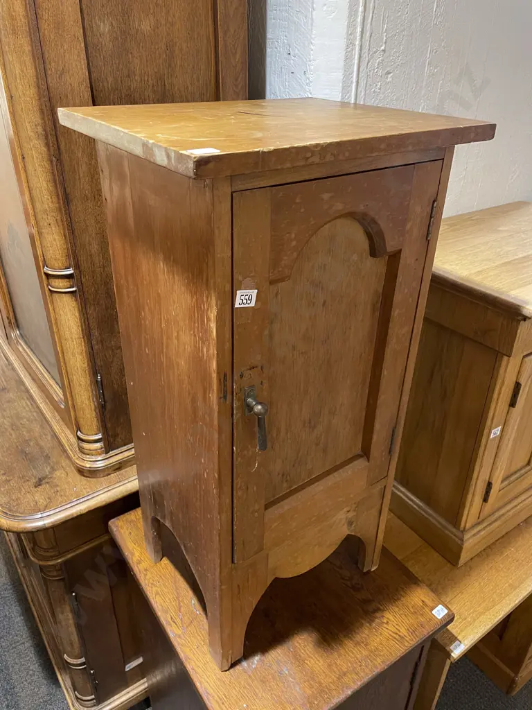 Kauri Pot Cupboard Image 1++