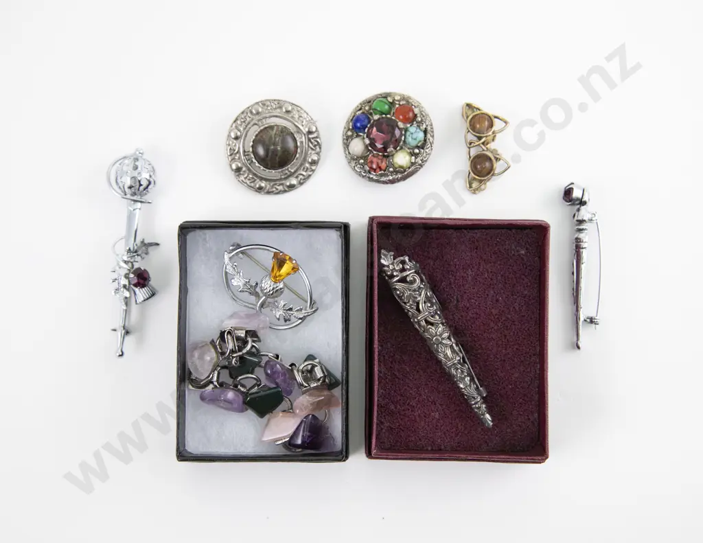 Collection of Assorted Scottish Jewellery Image 1++