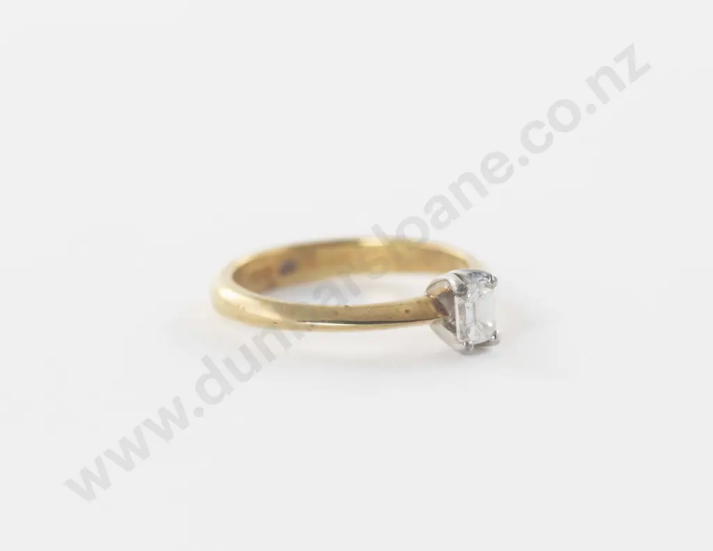 18ct Solitaire Diamond Ring Image 1++