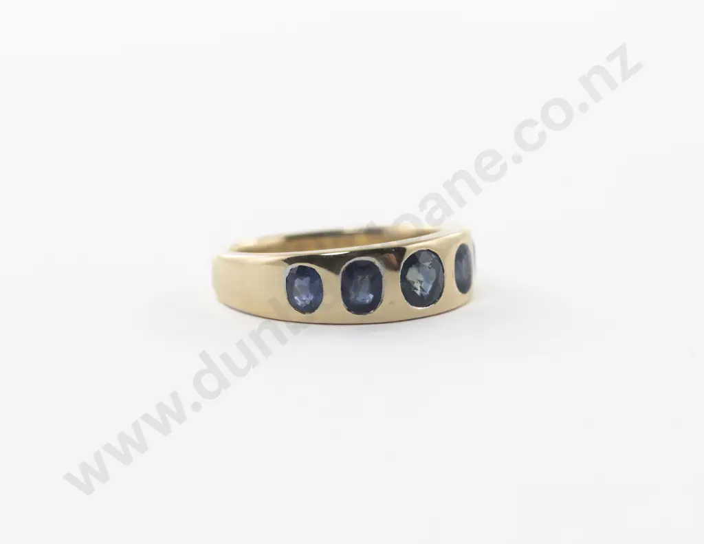 18ct Five Stone Sapphire Band Ring Image 1++
