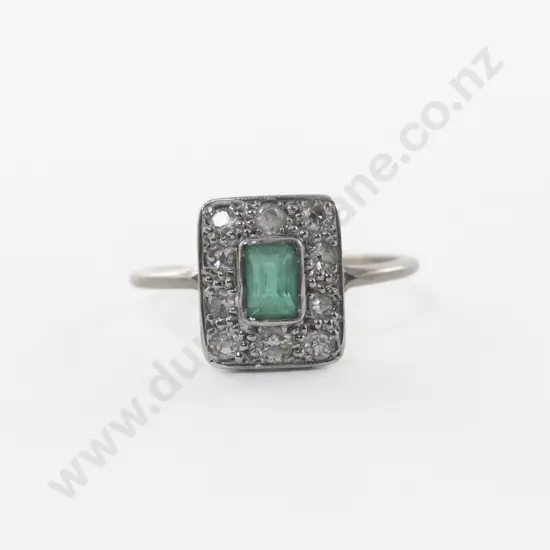 18ct White Gold 11Stone Emerald and Diamond Cluster Ring