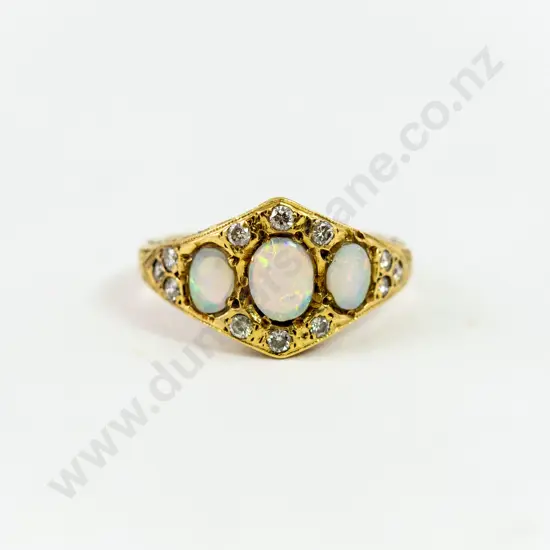 18ct 15Stone Opal and Diamond Ring