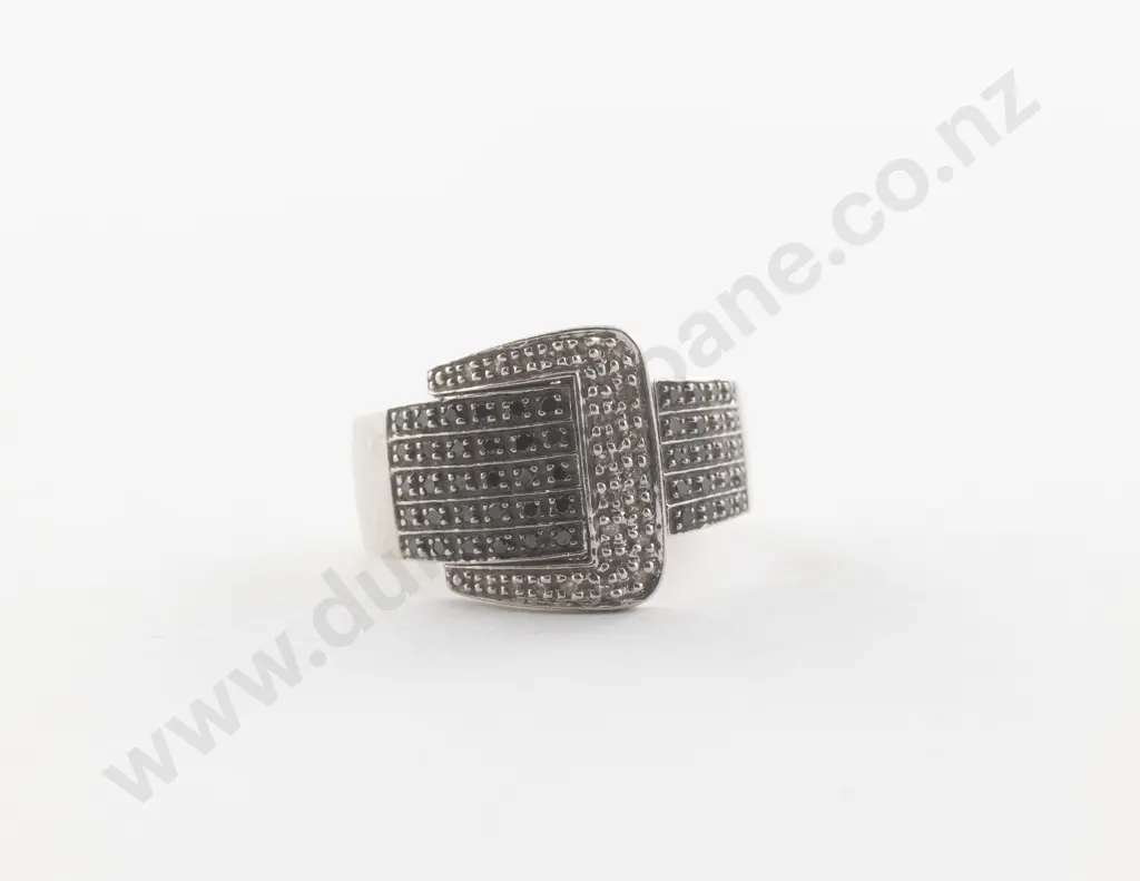 10ct White Gold Diamond Buckle Band Ring Image 1++