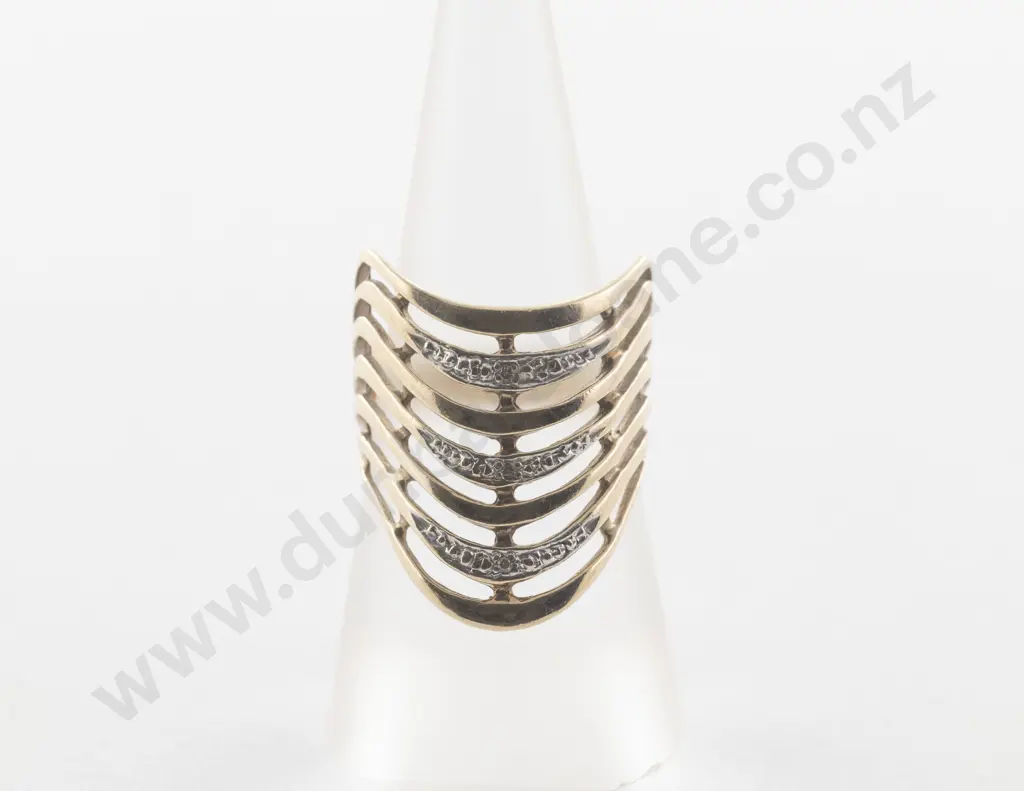 9ct Three Stone Diamond Dress Ring Image 1++