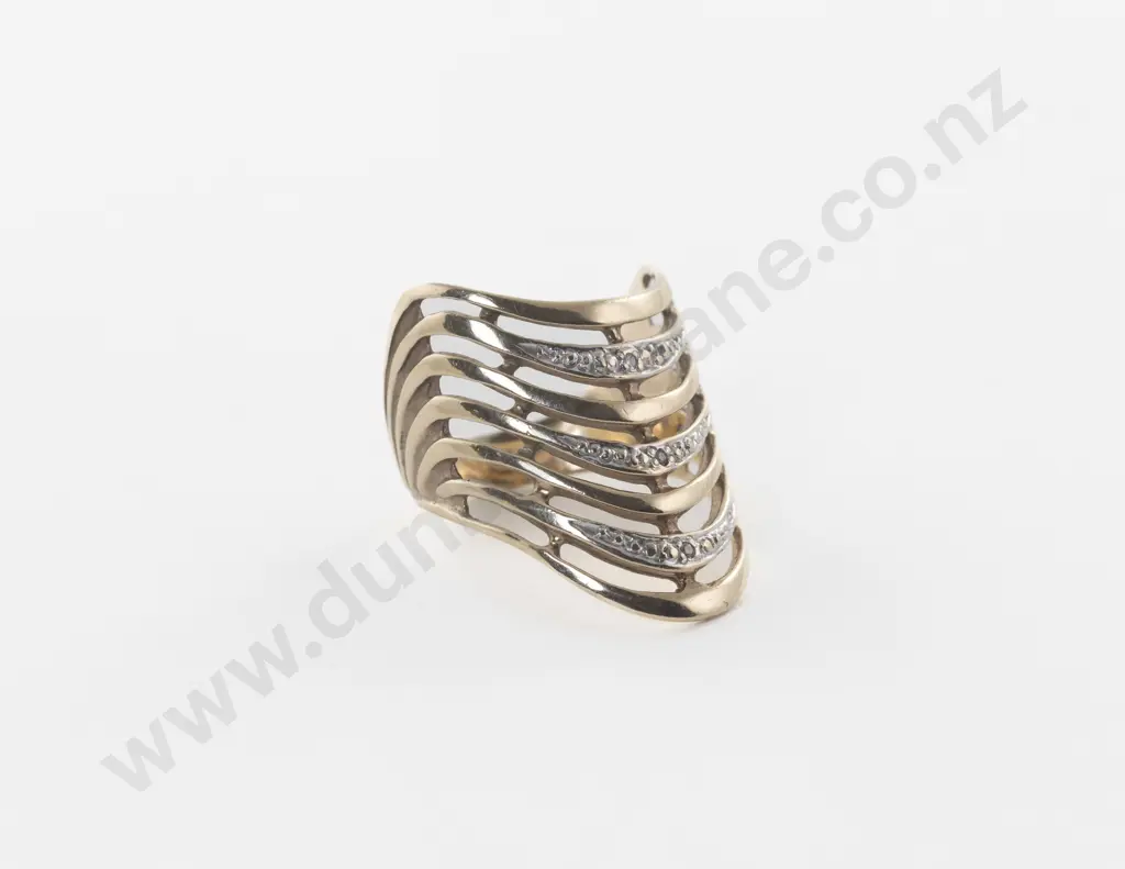 9ct Three Stone Diamond Dress Ring Image 1++