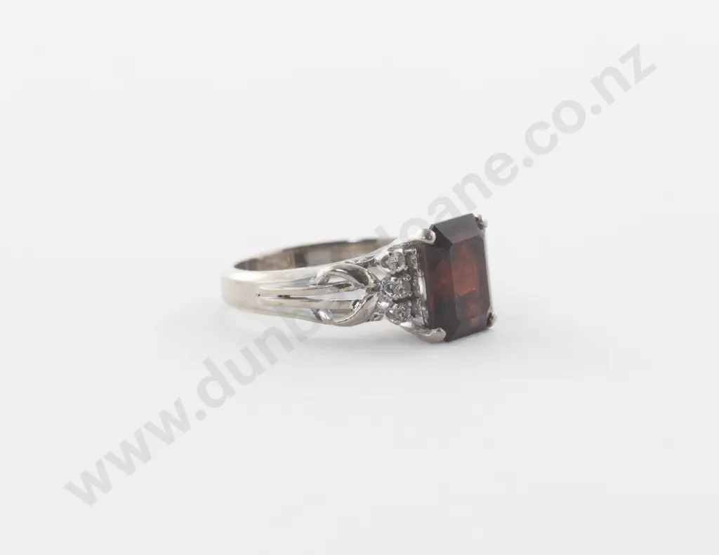 14ct Seven Stone Garnet and Diamond Ring Image 1++