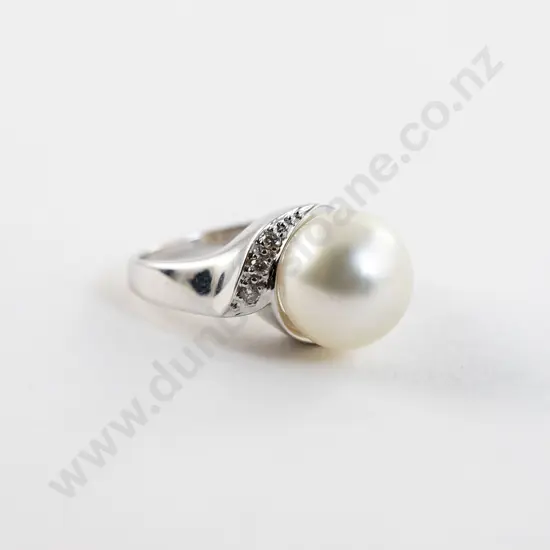 14ct White Gold Single Cultured Pearl and Diamond Ring