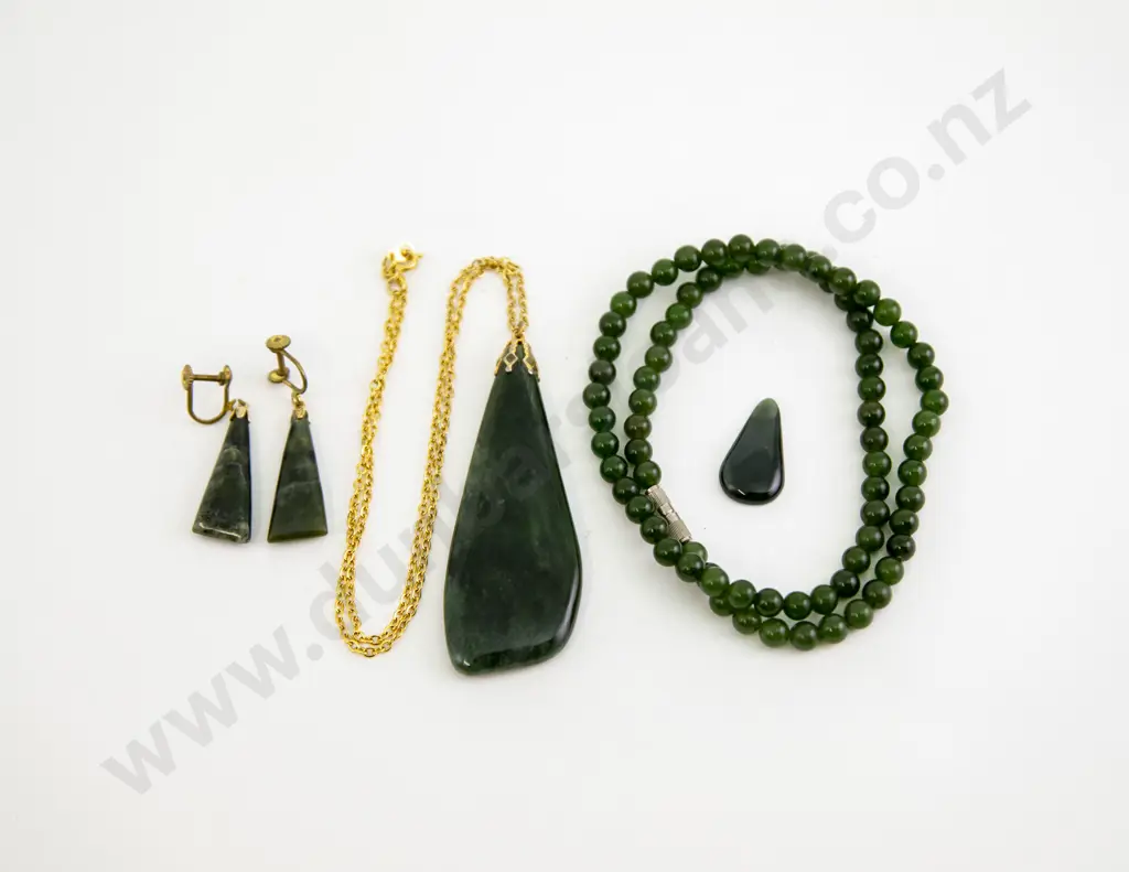 Small Collection NZ Greenstone Jewellery Image 1++