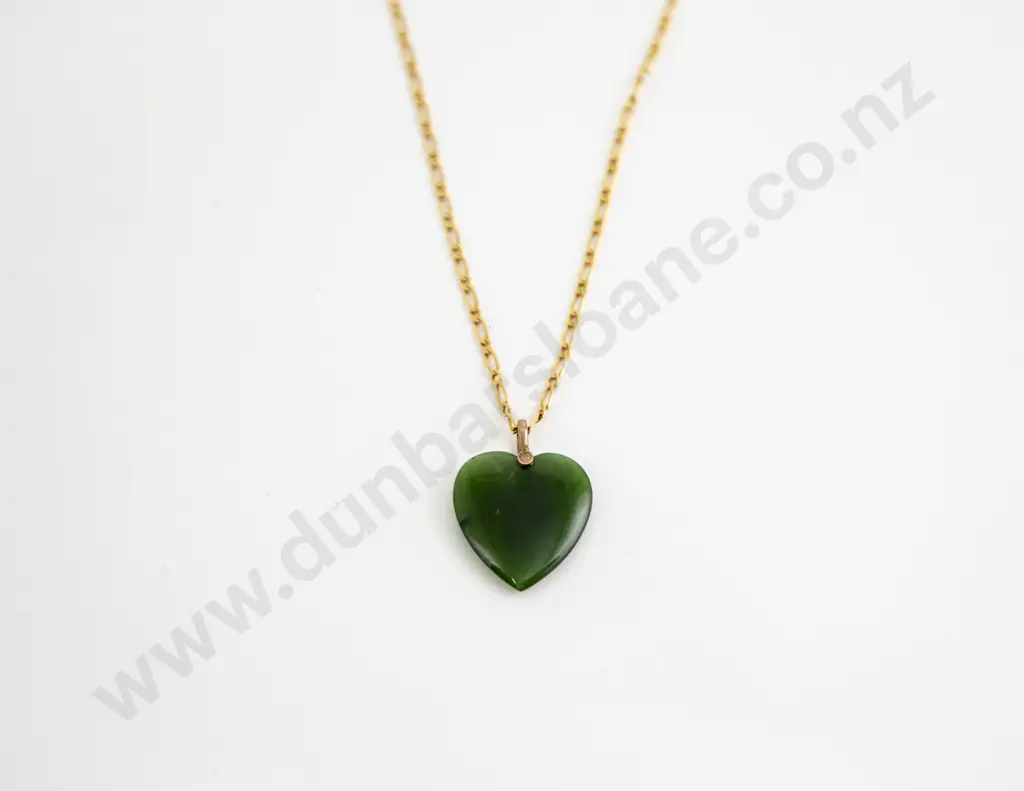 NZ Greenstone Heart Pendant on 9ct Neck Chain Image 1++