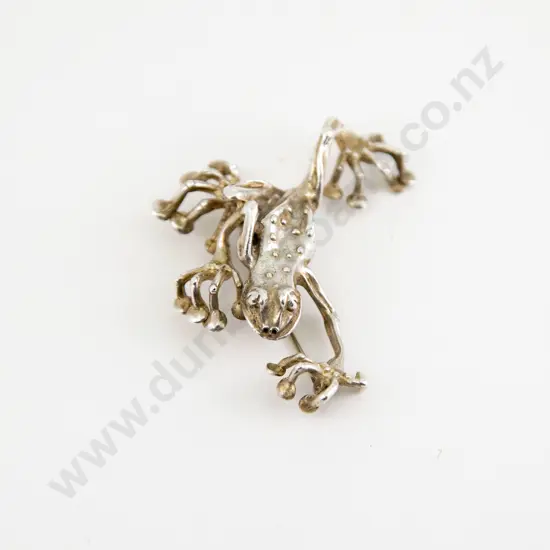 NZ Sculptor Donn Salt S/S Tree Frog Brooch