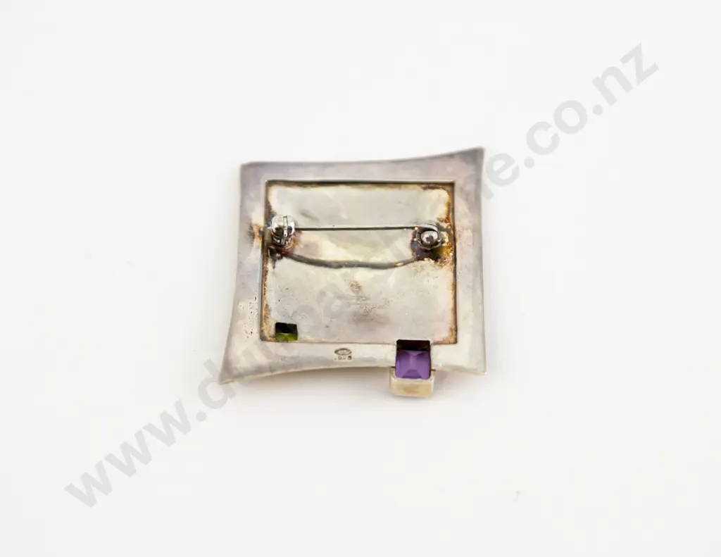 Unidentified NZ Jeweller S/S Amethyst and Peridot Diamond Shaped Brooch Image 1++