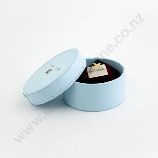 Boh Runga (NZ) 9ct Feather Kisses Ring
