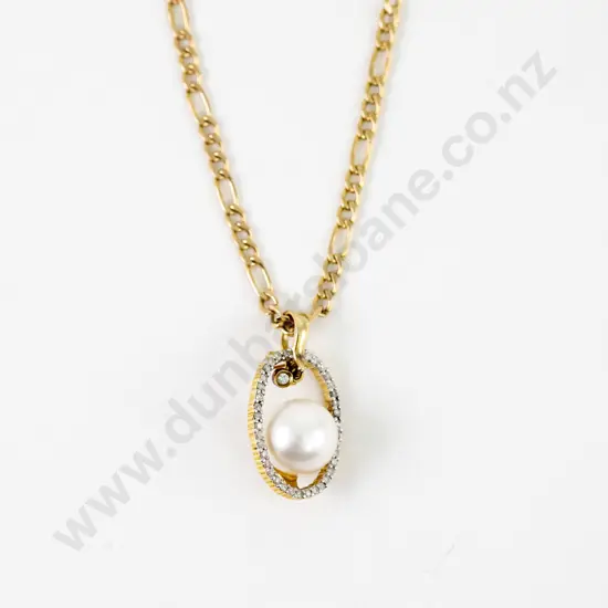 14ct 38Stone and Single Cultured Pearl Diamond Pendant