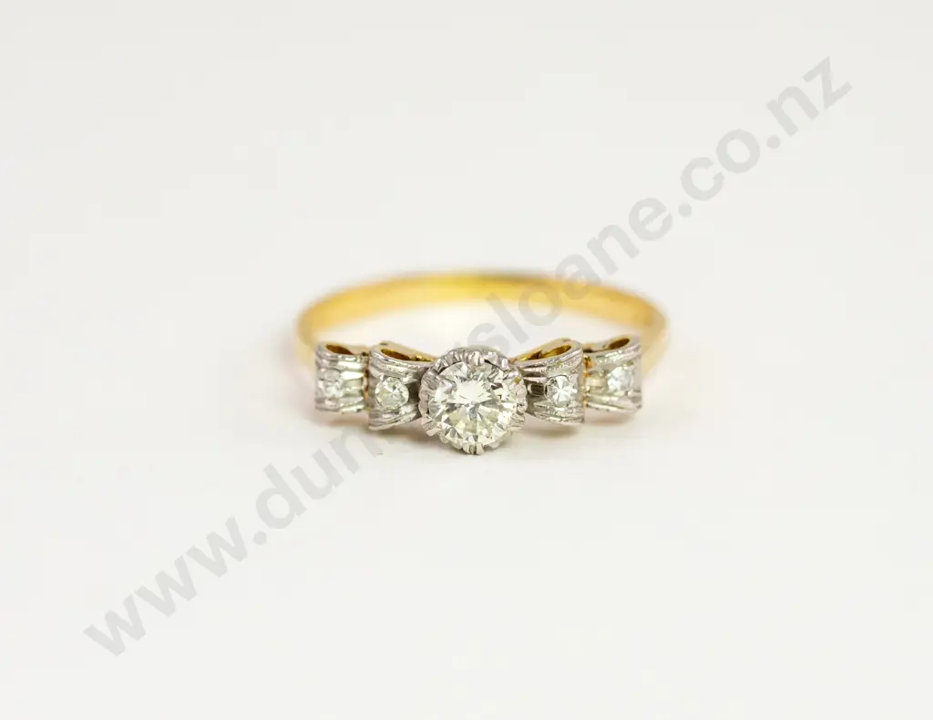 18ct and Platinum Five Stone Diamond Ring Image 1++