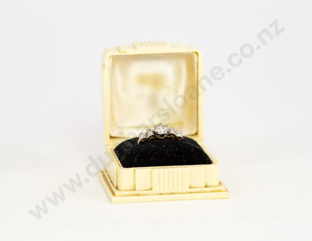 18ct and Platinum Five Stone Diamond Ring Image 1++