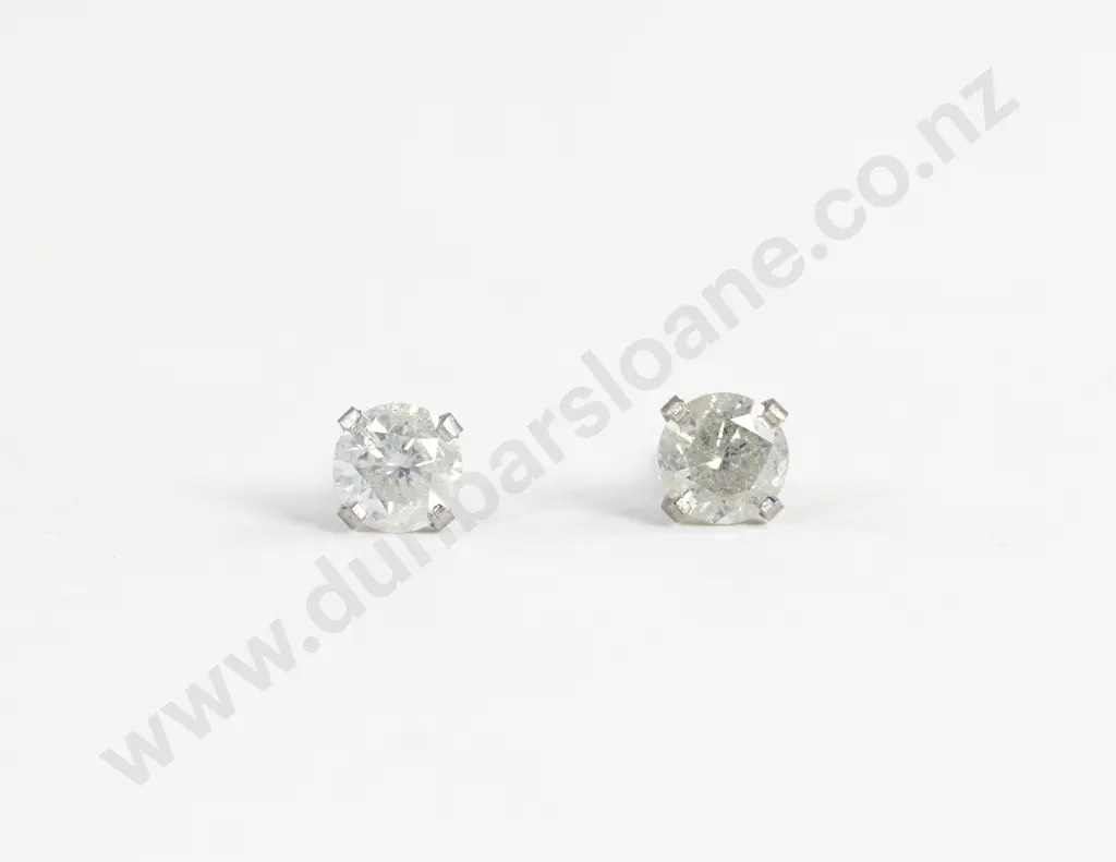 Pair 14ct White Gold Diamond Stud Earrings Image 1++