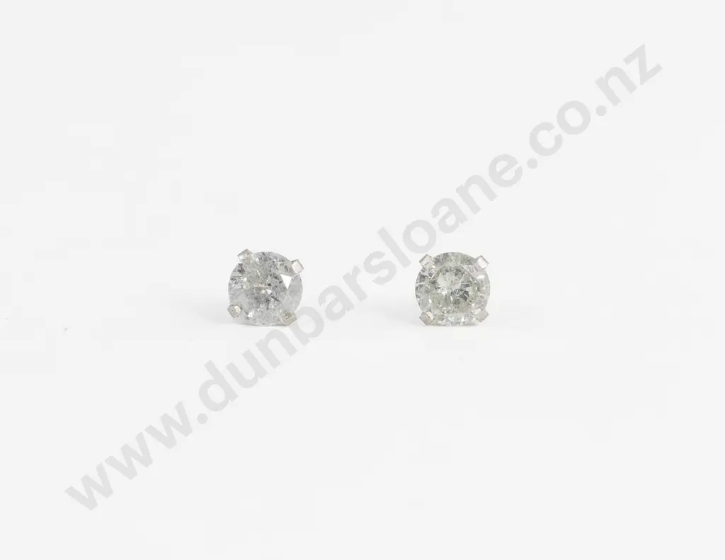 Pair 14ct White Gold Diamond Stud Earrings Image 1++
