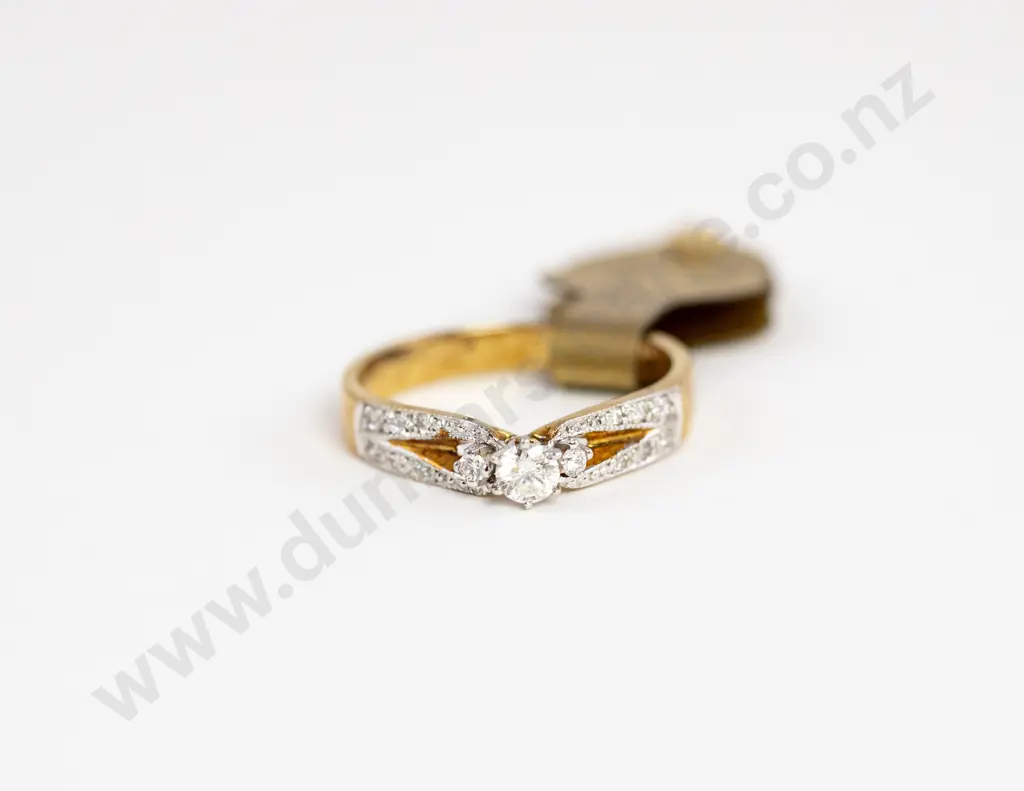 9ct Solitaire Diamond Ring Image 1++