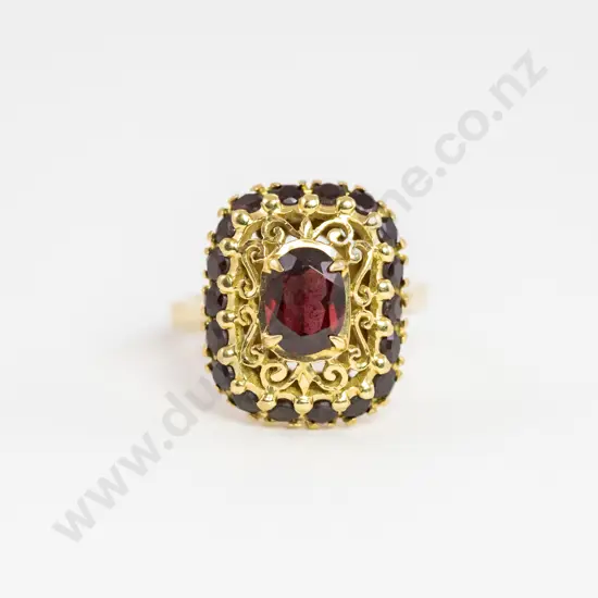 18ct 19Stone Garnet Dress Ring