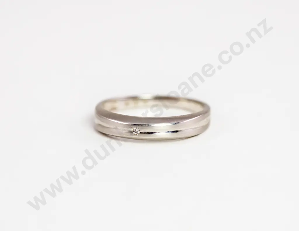 9ct White Gold Single Diamond Band Image 1++