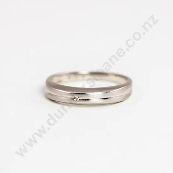 9ct White Gold Single Diamond Band