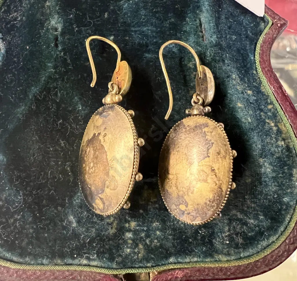 Victorian Gold Target Brooch and Matching Earrings Image 1++