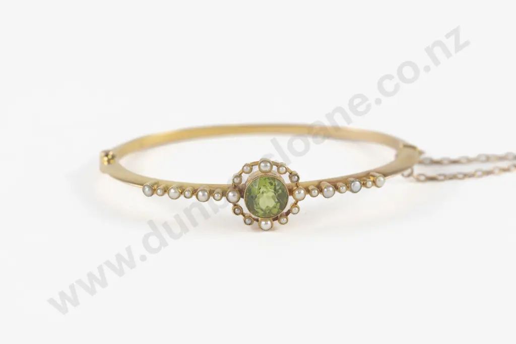 Edwardian 9ct Peridot and Seed Pearl Hinged Snap Bangle Image 1++