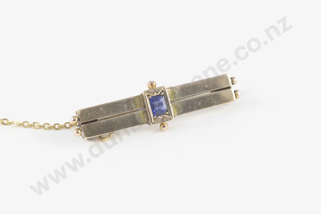 9ct Single Stone Sapphire Double Bar Brooch Image 1++
