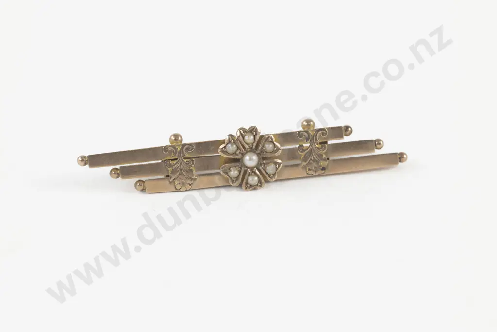 Edwardian 9ct Seven Stone Seed Pearl Triple Bar Brooch Image 1++