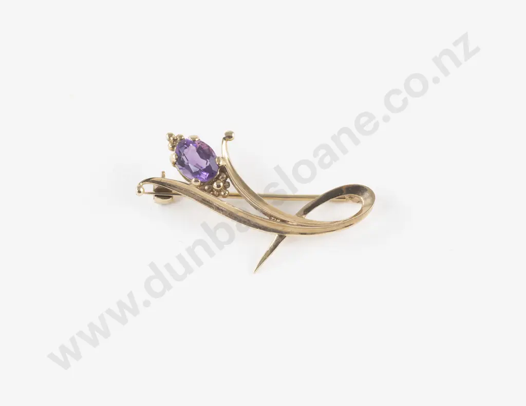 9ct Single Stone Amethyst Scroll Brooch Image 1++
