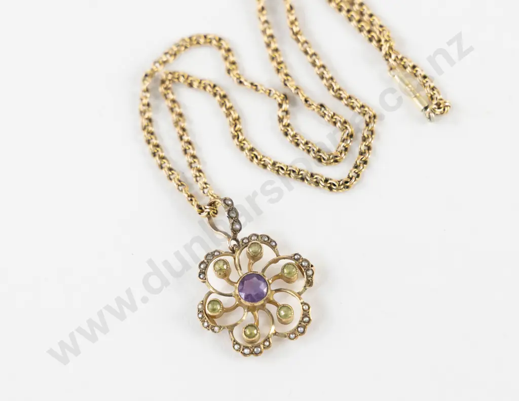 Edwardian Gold Floret Pendant Image 1++