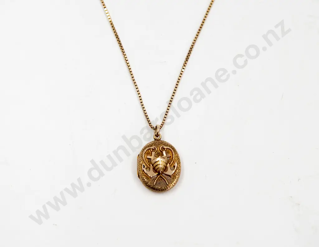 Victorian Gold Oval Photo/Hair Locket Image 1++