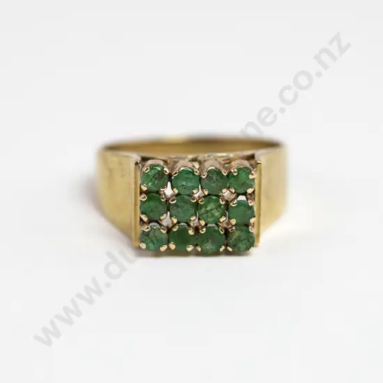 9ct Twelve Stone Emerald Ring