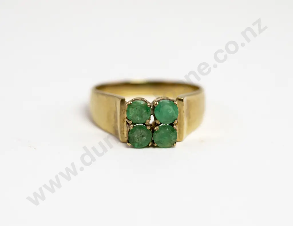 9ct Four Stone Emerald Ring Image 1++