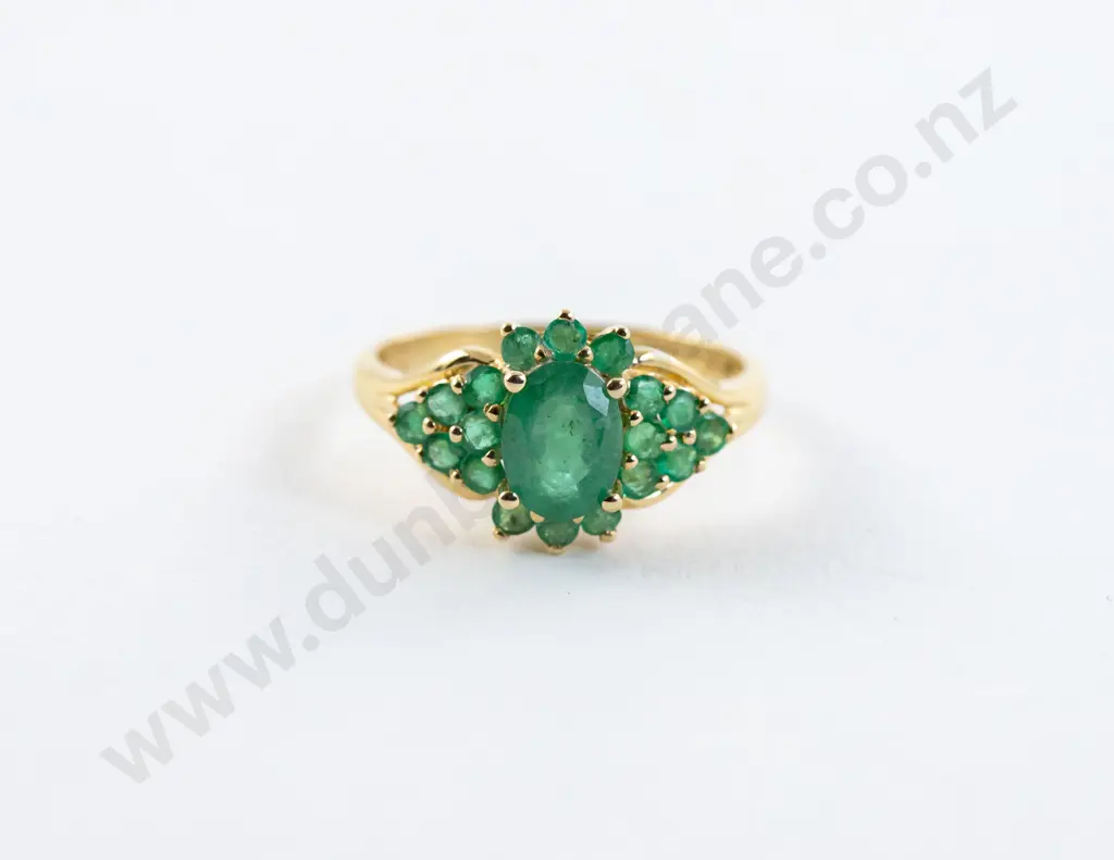 14ct 19Stone Emerald Cluster Ring Image 1++