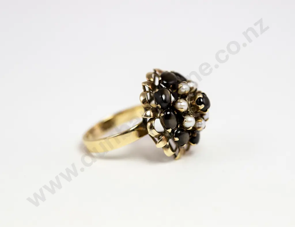 18ct 16Stone Star Sapphire and Seed Pearl Princess Style Dress Ring Image 1++