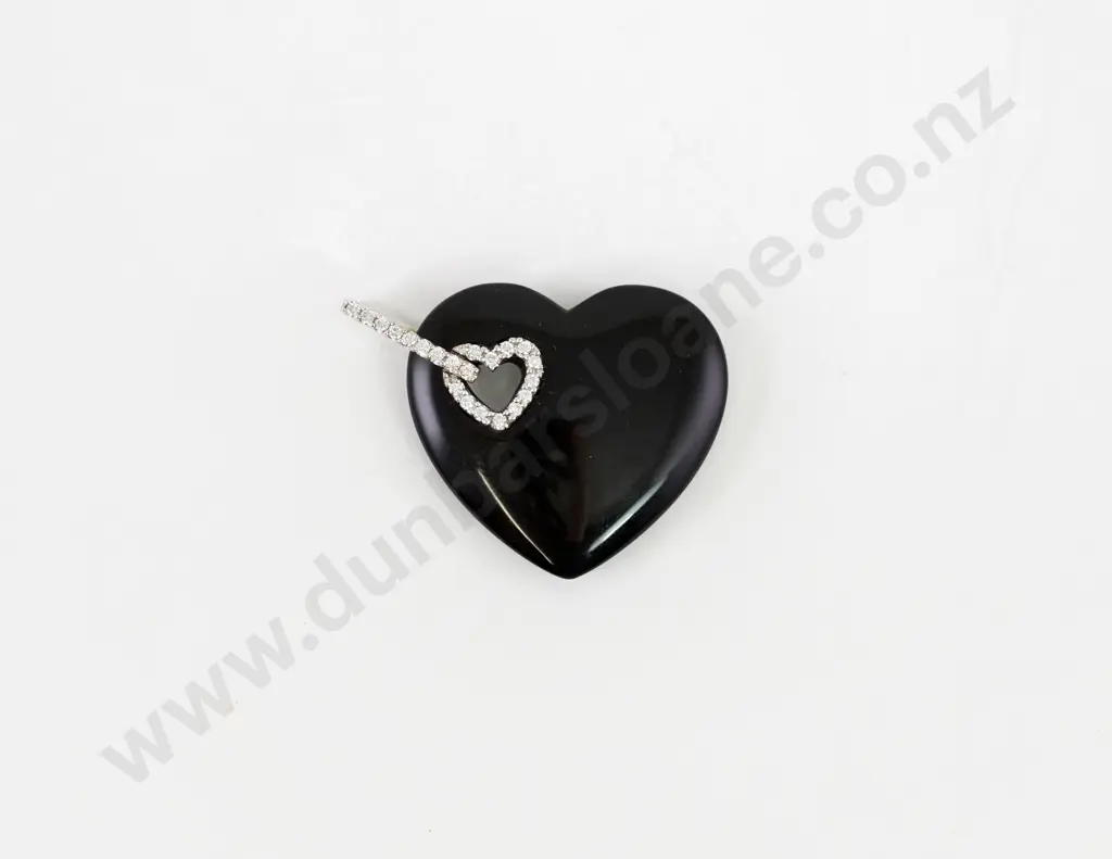 18ct White Gold Onyx and Diamond Heart Pendant Image 1++