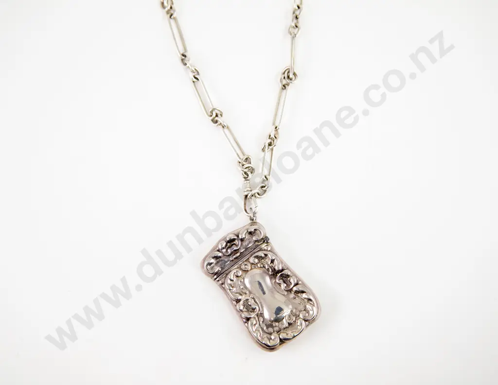 S/S Rail Link Albert Chain with Vesta Image 1++