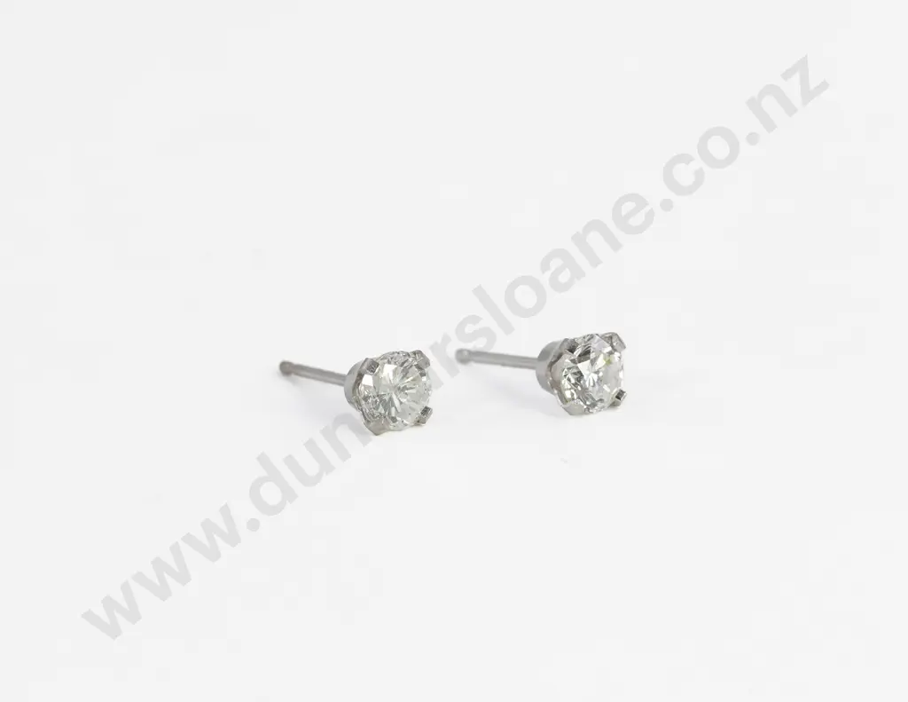 Pair 14ct White Gold Diamond Stud Earrings Image 1++